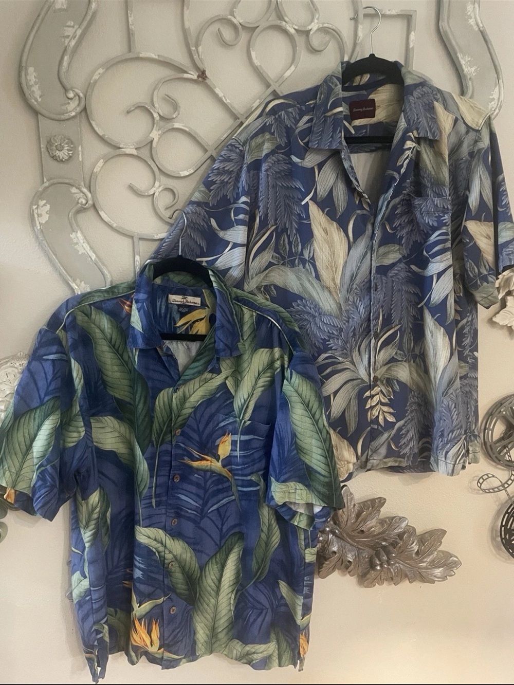 Tommy Bahama Blue Tropical Leaf Print Short Sleeve Button-Down Shirts